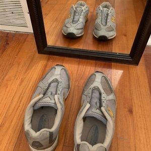 Early 200s New Balance Shoes | Poshmark